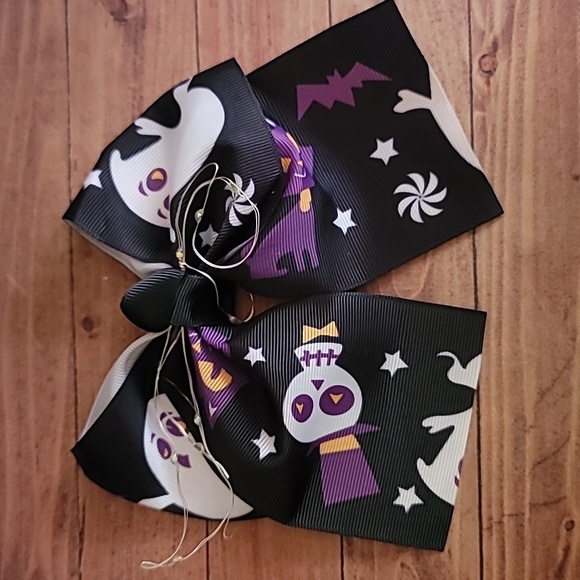 Handmade Halloween Ghost and Skull Light Up Hair Clip Bow, #2 - Picture 1 of 8